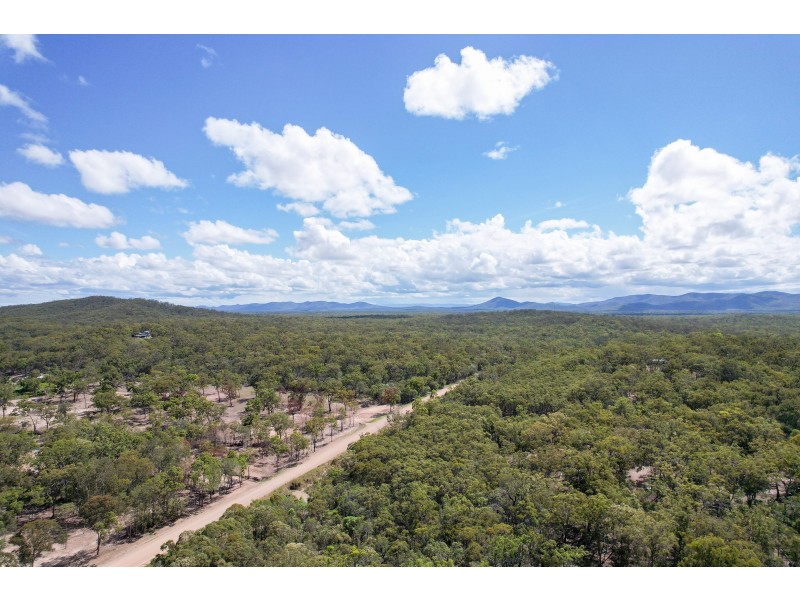 368 Bootmaker Drive, Round Hill QLD 4677