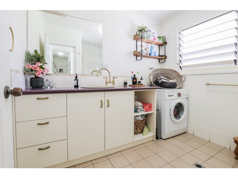 300 Masthead Drive, Agnes Water QLD 4677