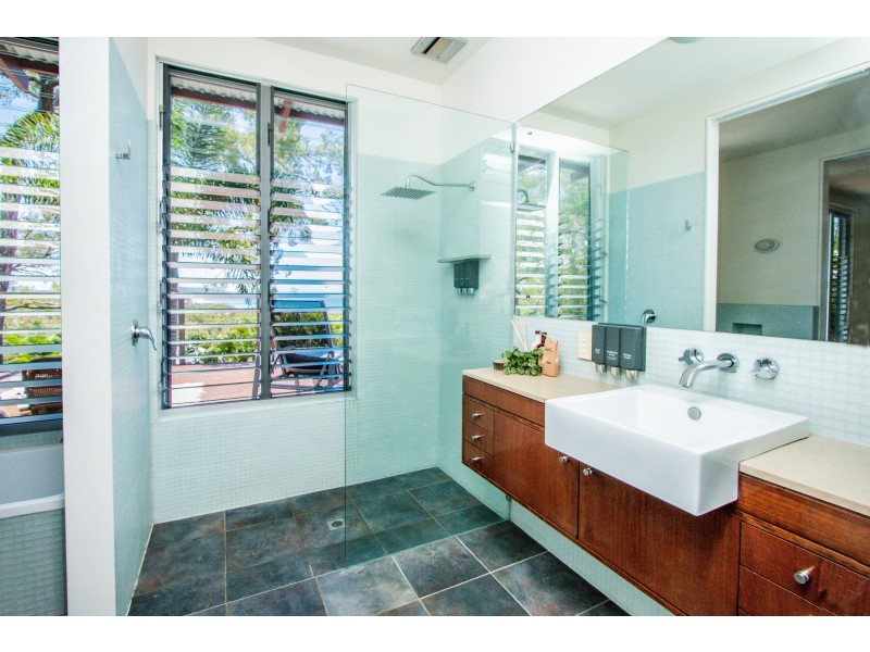 13 Gibbons Court, Agnes Water QLD 4677