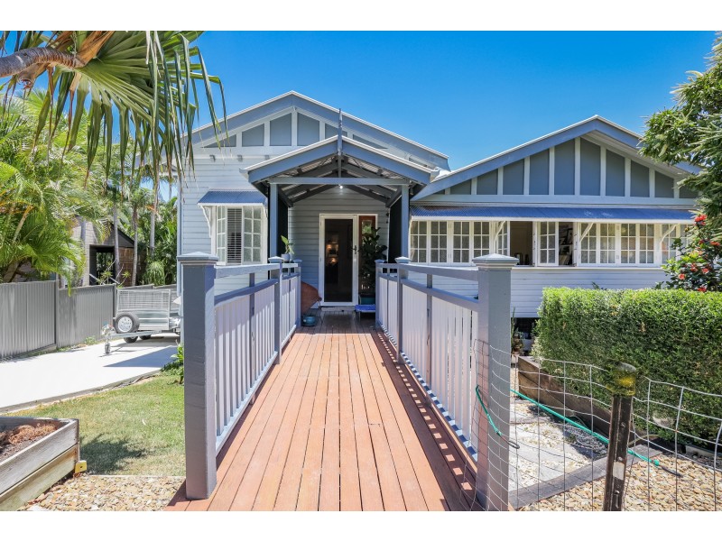8 Sunlover Avenue, Agnes Water QLD 4677