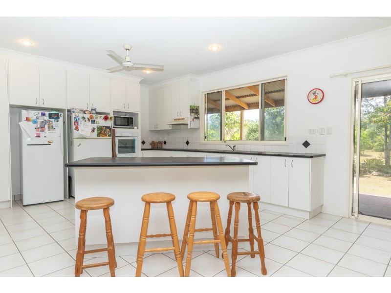 2361 Round Hill Road, Round Hill QLD 4677