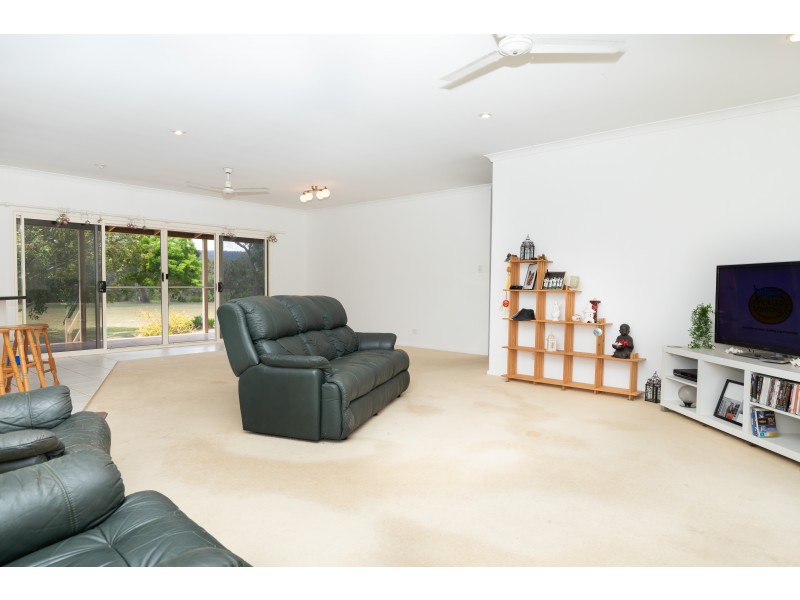 2361 Round Hill Road, Round Hill QLD 4677
