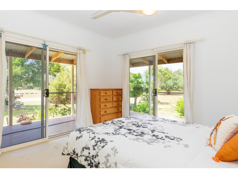 2361 Round Hill Road, Round Hill QLD 4677