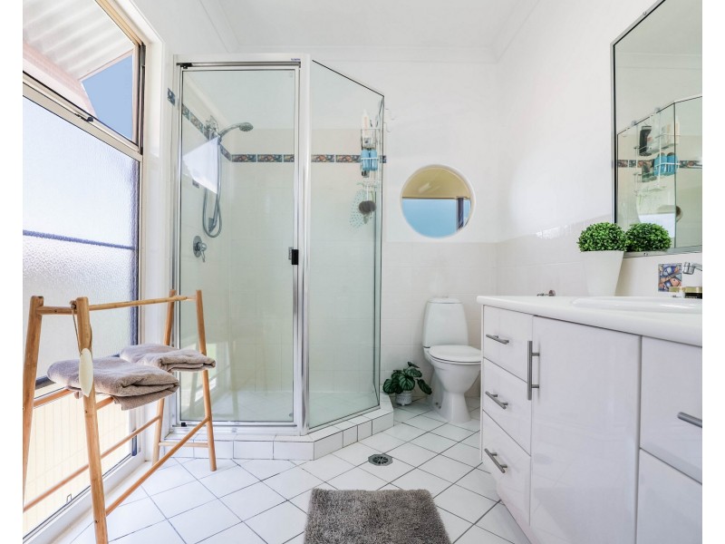 2/7 Webster Court, Agnes Water QLD 4677