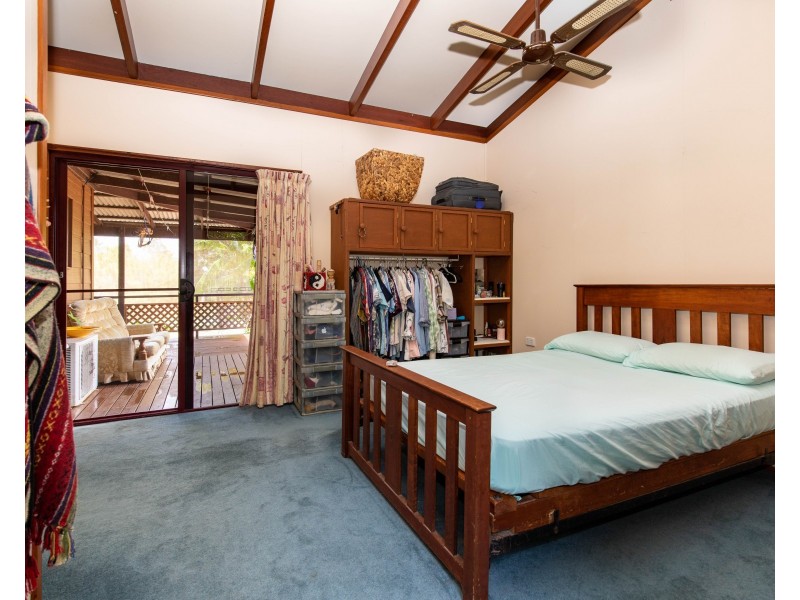 2381 Round Hill Road, Round Hill QLD 4677