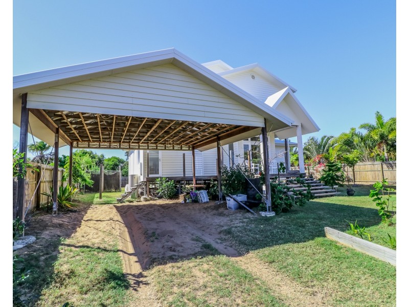 9 The Promenade, Agnes Water QLD 4677