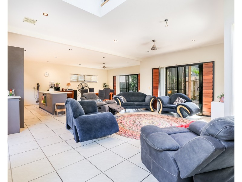2/15 Dolphin Court, Agnes Water QLD 4677