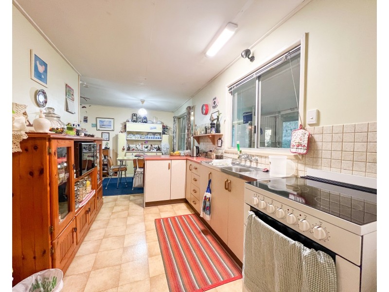 524 Cross Road, Euleilah QLD 4674