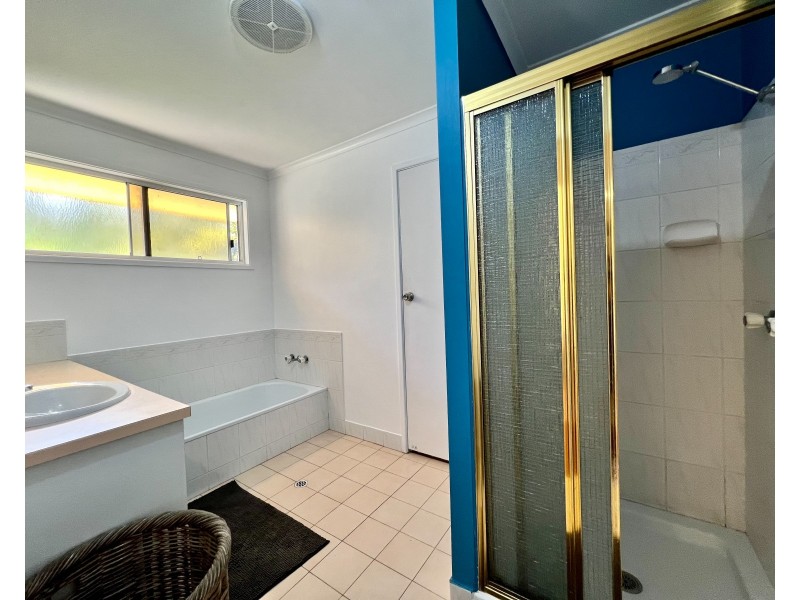582 Murphy Road, Captain Creek QLD 4677