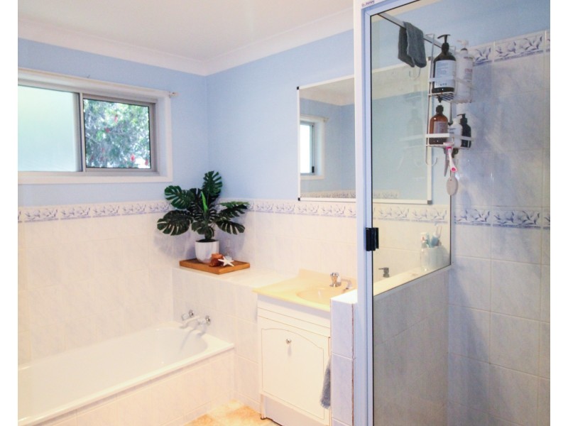 2 Banksia Drive, Agnes Water QLD 4677