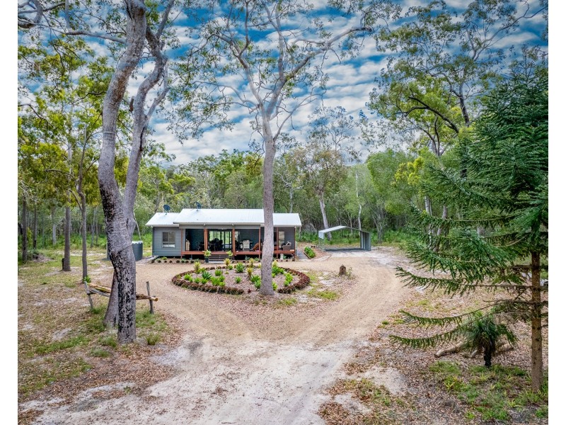 166 Bootmaker Drive, Round Hill QLD 4677