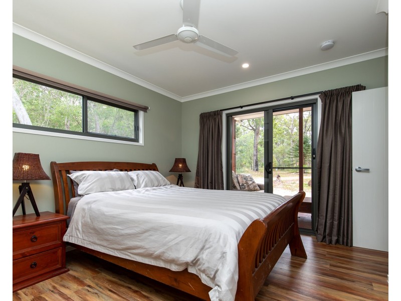 166 Bootmaker Drive, Round Hill QLD 4677