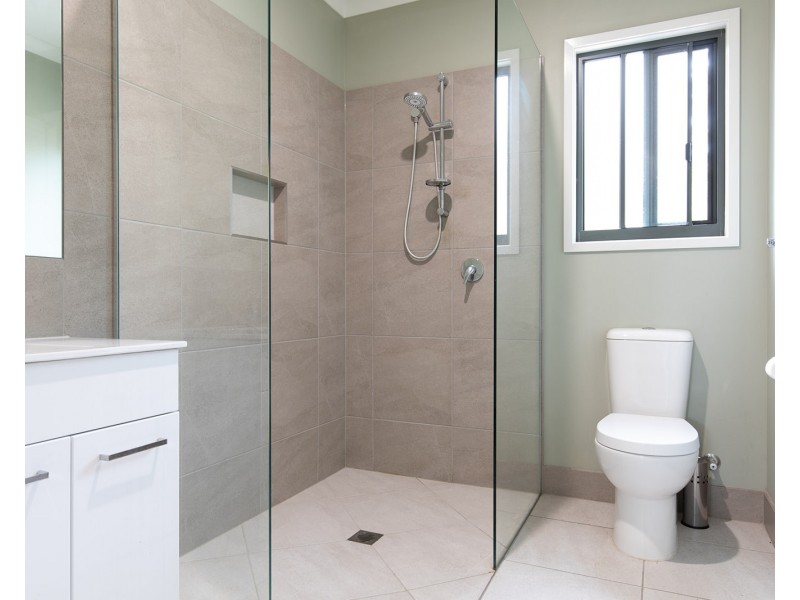 166 Bootmaker Drive, Round Hill QLD 4677