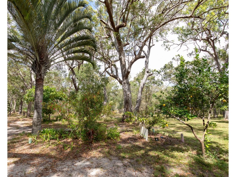 166 Bootmaker Drive, Round Hill QLD 4677