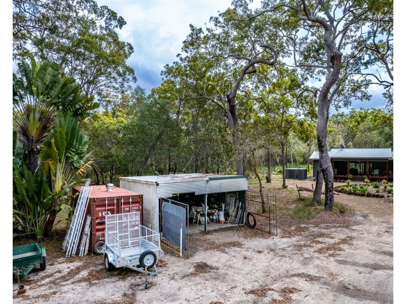 166 Bootmaker Drive, Round Hill QLD 4677