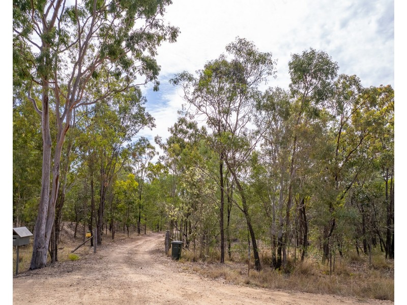 166 Bootmaker Drive, Round Hill QLD 4677