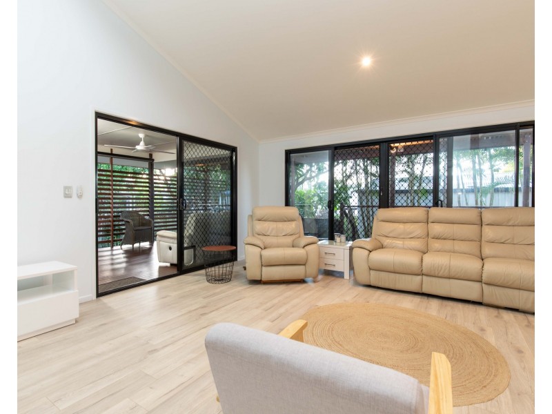 13 Springs Road, Agnes Water QLD 4677