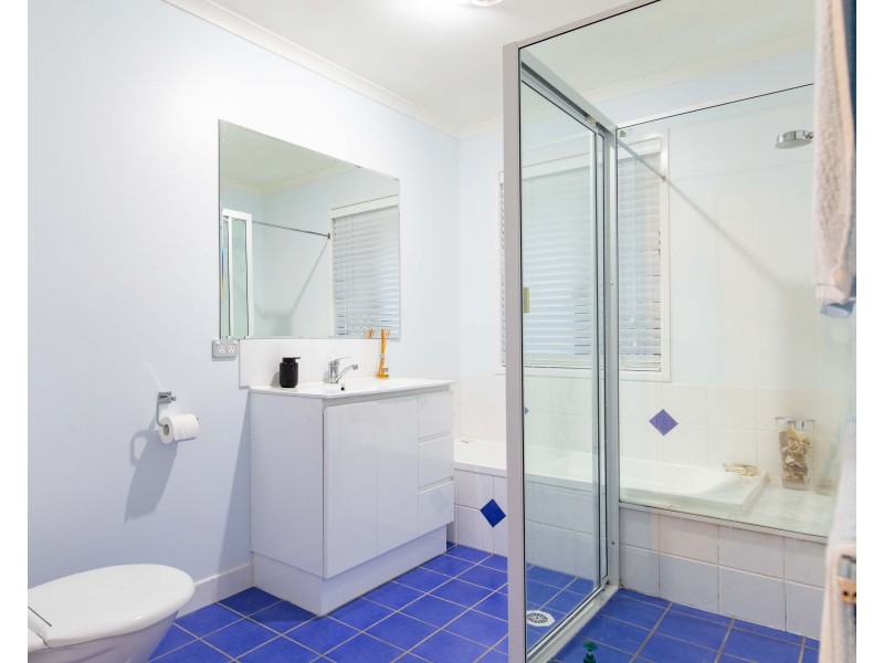13 Springs Road, Agnes Water QLD 4677