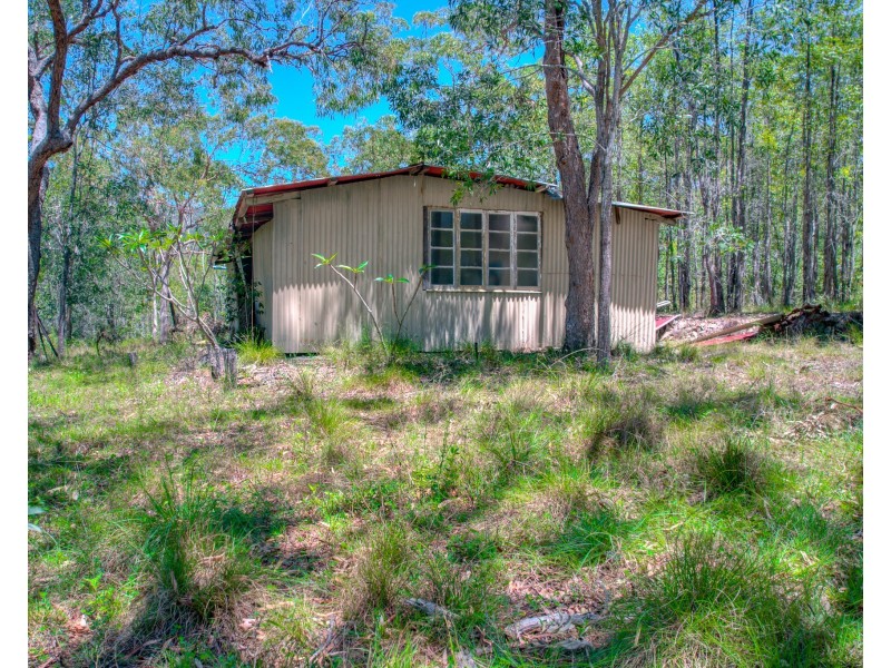 479 Davies Road, Captain Creek QLD 4677