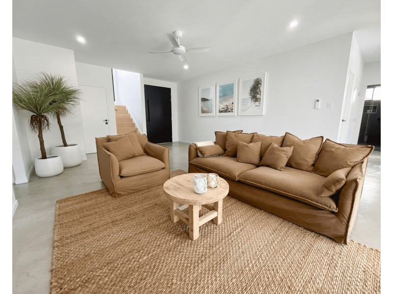 5/12 Ocean Beach Drive, Agnes Water QLD 4677