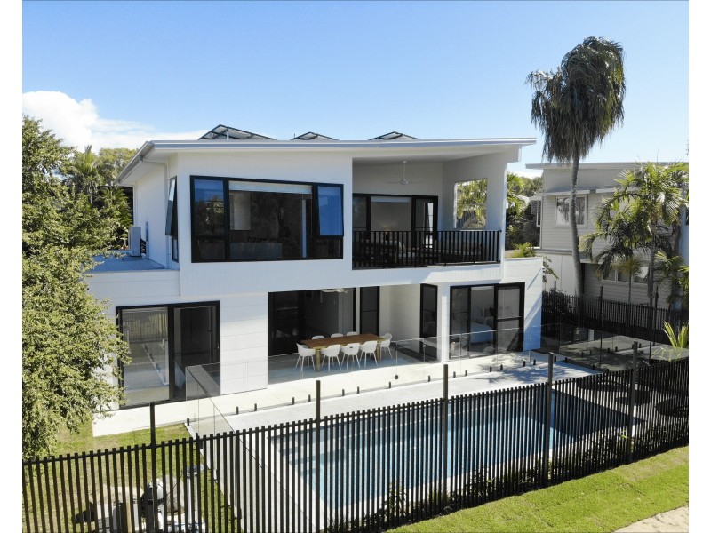 5/12 Ocean Beach Drive, Agnes Water QLD 4677