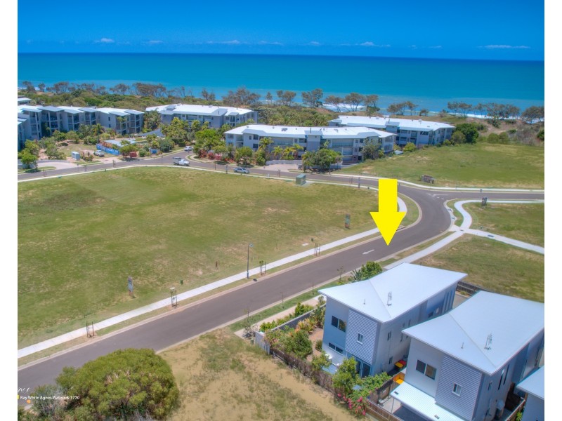 1/21 Beaches Village Circuit, Agnes Water QLD 4677