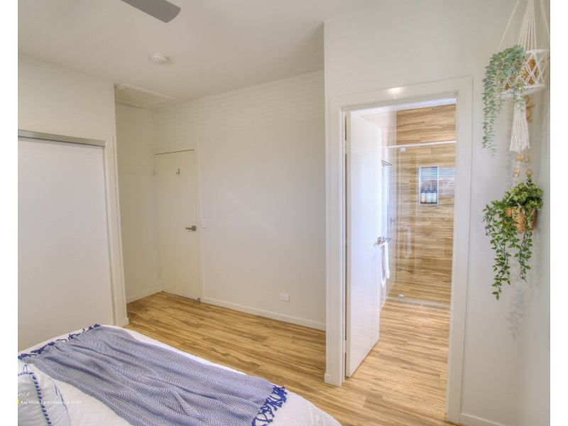 1/21 Beaches Village Circuit, Agnes Water QLD 4677