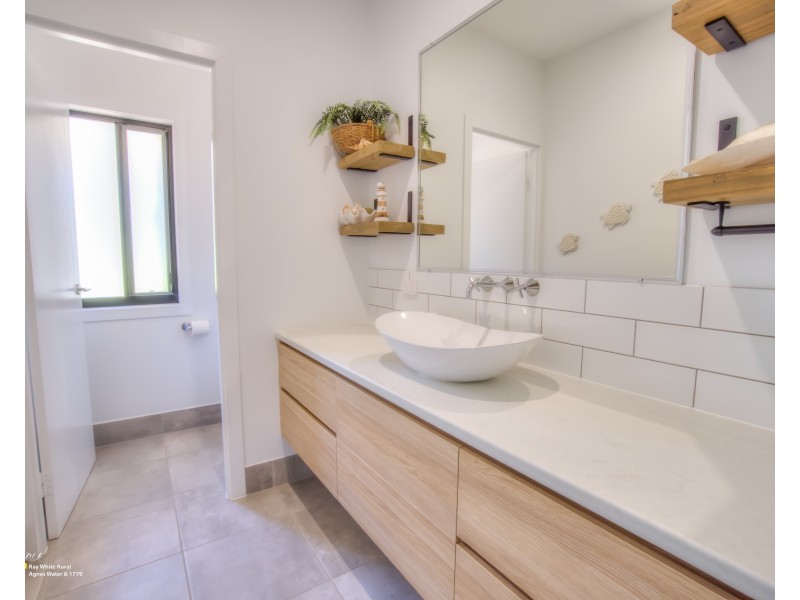 18 The Crescent, Agnes Water QLD 4677