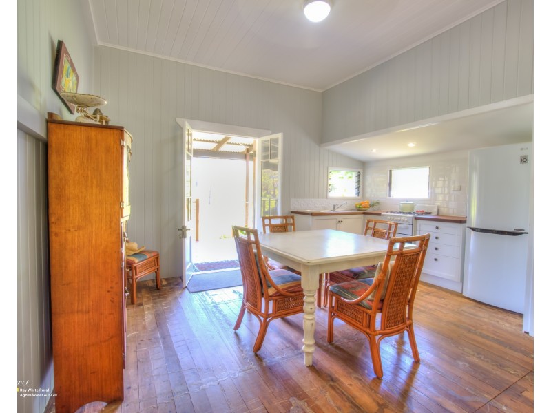 302 Dillon Road, Captain Creek QLD 4677