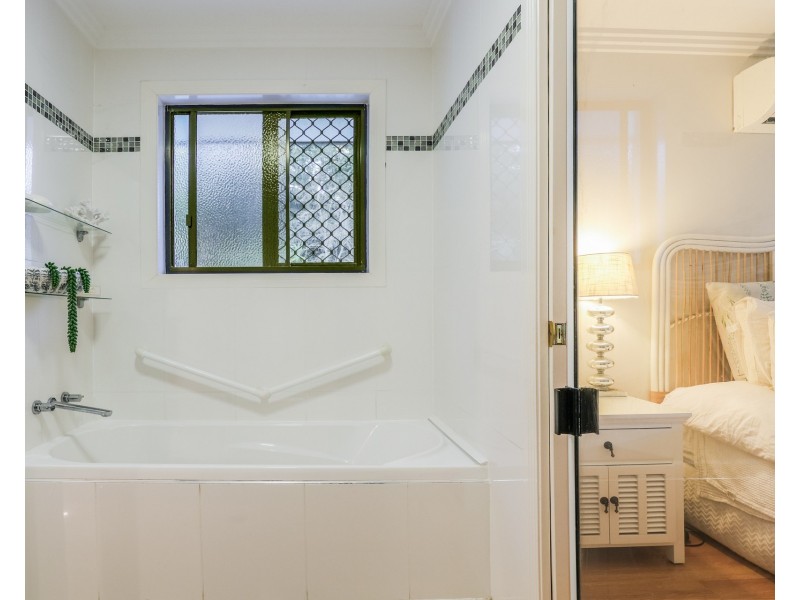 304 Lady Elliot Drive, Agnes Water QLD 4677