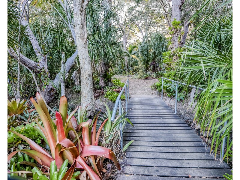 304 Lady Elliot Drive, Agnes Water QLD 4677