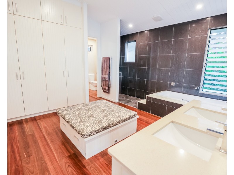 47 Bloodwood Av South, Agnes Water QLD 4677