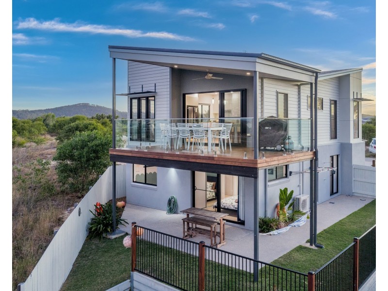 1/6 Beaches Village Circuit, Agnes Water QLD 4677