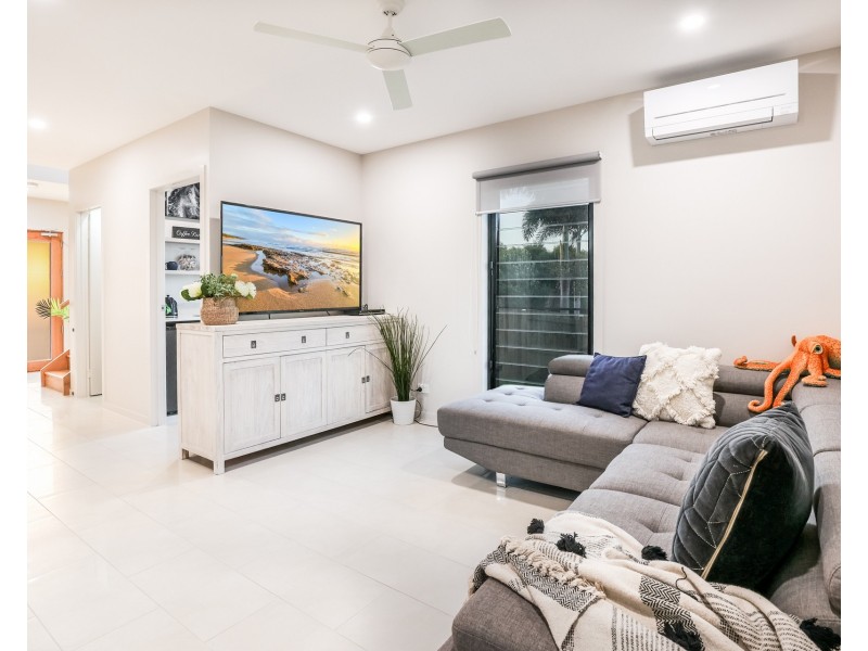 1/6 Beaches Village Circuit, Agnes Water QLD 4677