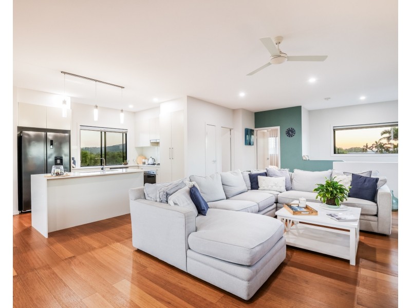 1/6 Beaches Village Circuit, Agnes Water QLD 4677