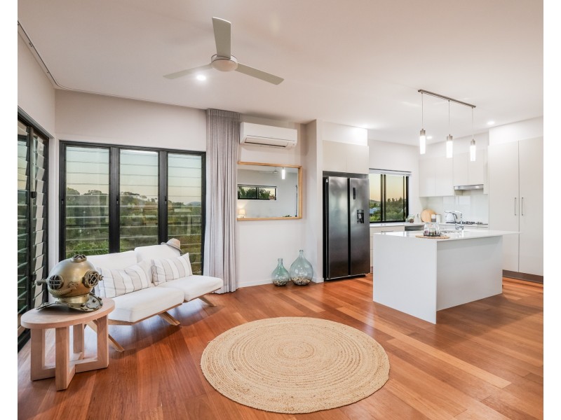 1/6 Beaches Village Circuit, Agnes Water QLD 4677