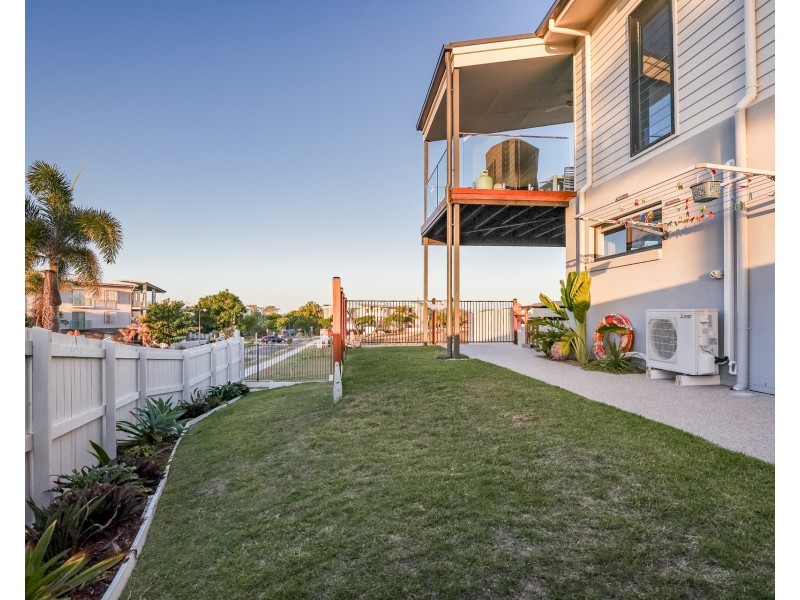 1/6 Beaches Village Circuit, Agnes Water QLD 4677