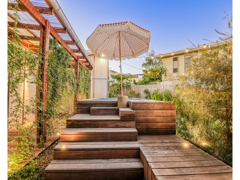 5 Marine Parade, Agnes Water QLD 4677