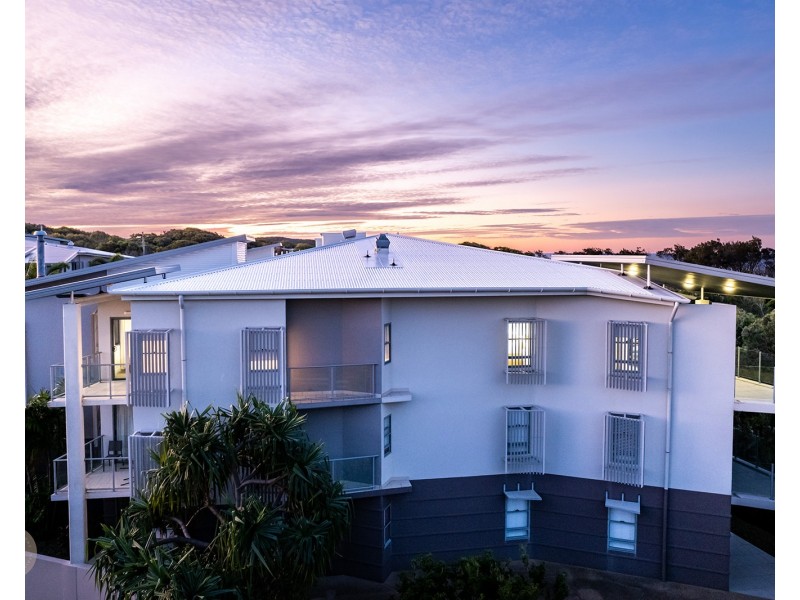 210/1 Waterline Close, Agnes Water QLD 4677