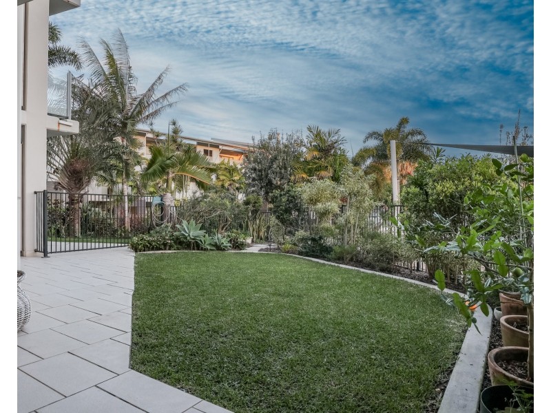 108/9-11 Beaches Village Circuit, Agnes Water QLD 4677