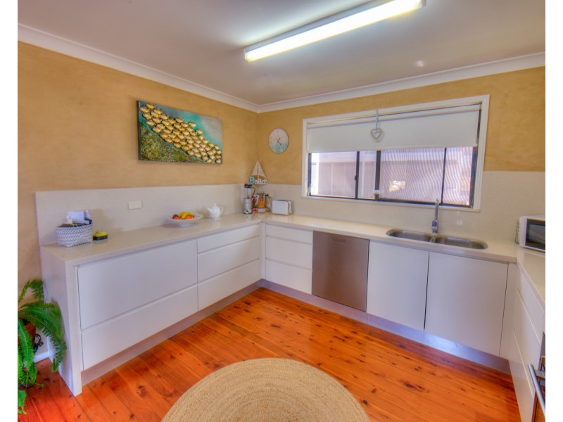 1/15 Sunlover Avenue, Agnes Water QLD 4677