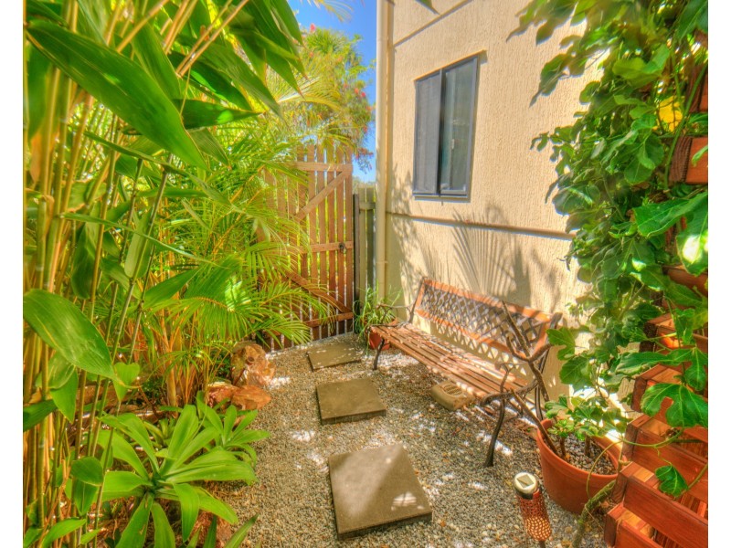 1/15 Sunlover Avenue, Agnes Water QLD 4677