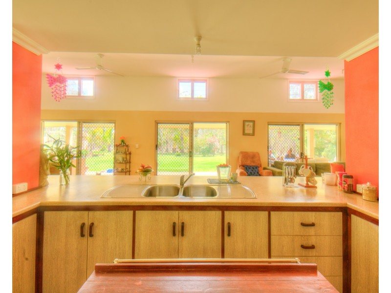 608 Cross Road, Euleilah QLD 4674