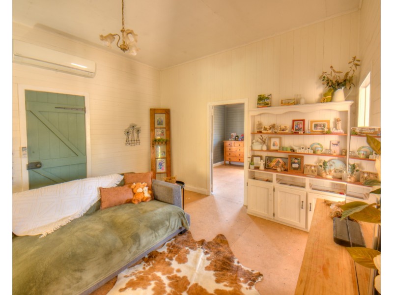 1216 Tableland Road, Mount Maria QLD 4674