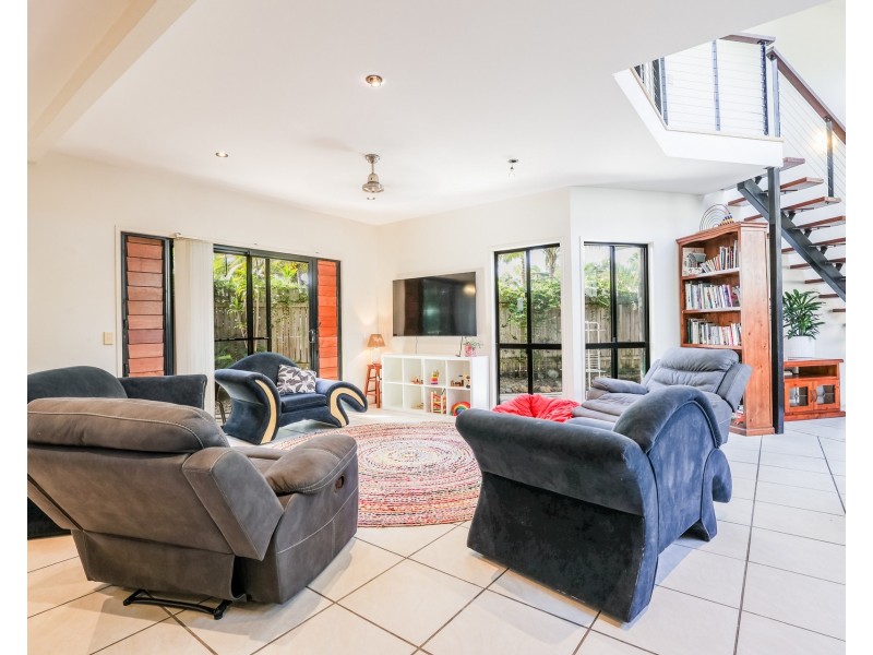 2/15 Dolphin Court, Agnes Water QLD 4677