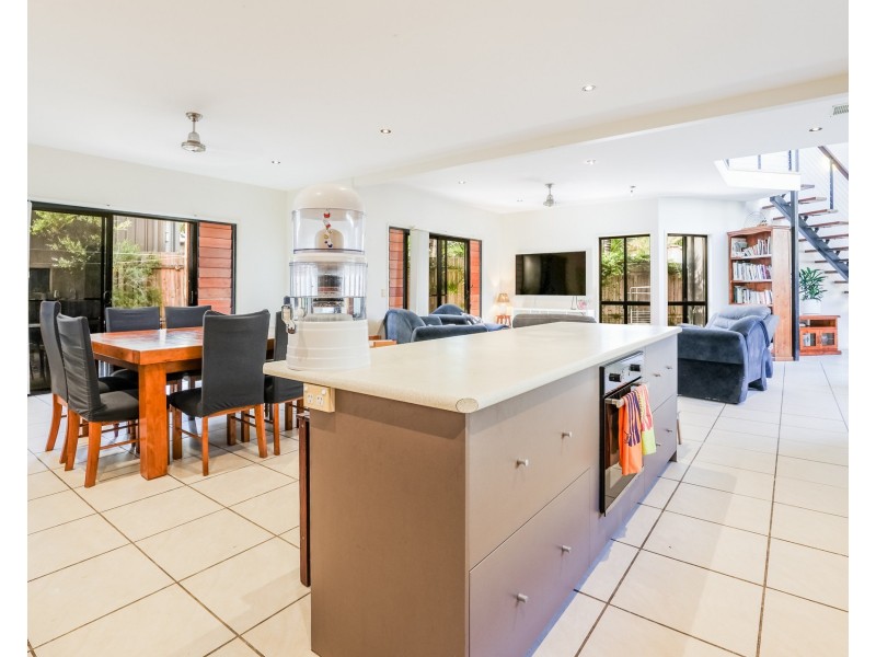 2/15 Dolphin Court, Agnes Water QLD 4677