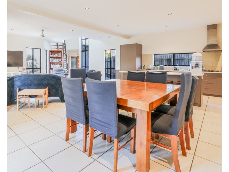 2/15 Dolphin Court, Agnes Water QLD 4677