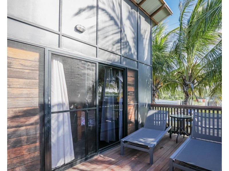 2/15 Dolphin Court, Agnes Water QLD 4677