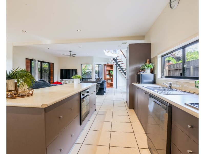 2/15 Dolphin Court, Agnes Water QLD 4677