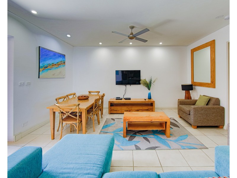 6/10 Ocean Beach Drive, Agnes Water QLD 4677